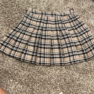 Pleated plaid skirt